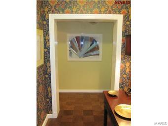 710 South Hanley Road, Unit 7B Clayton, MO 63105 - Photo 3 of 10