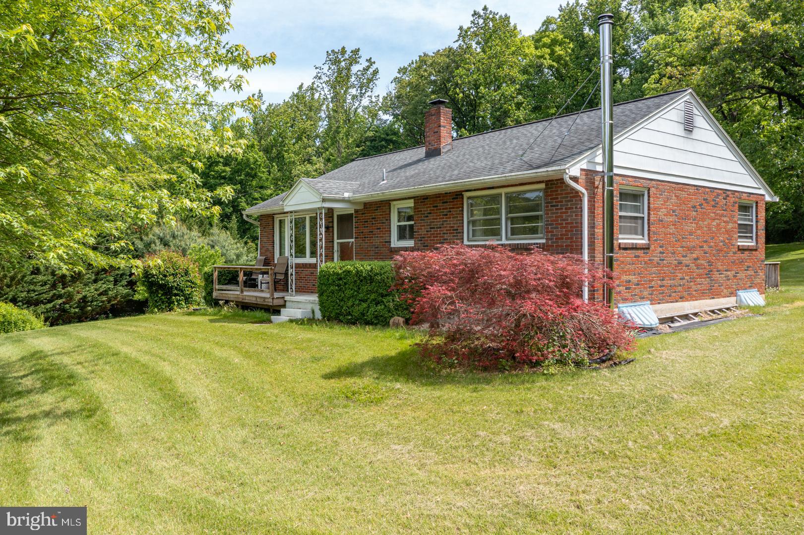 121 Bran Road Sinking Spring, PA 19608 - Photo 3 of 33