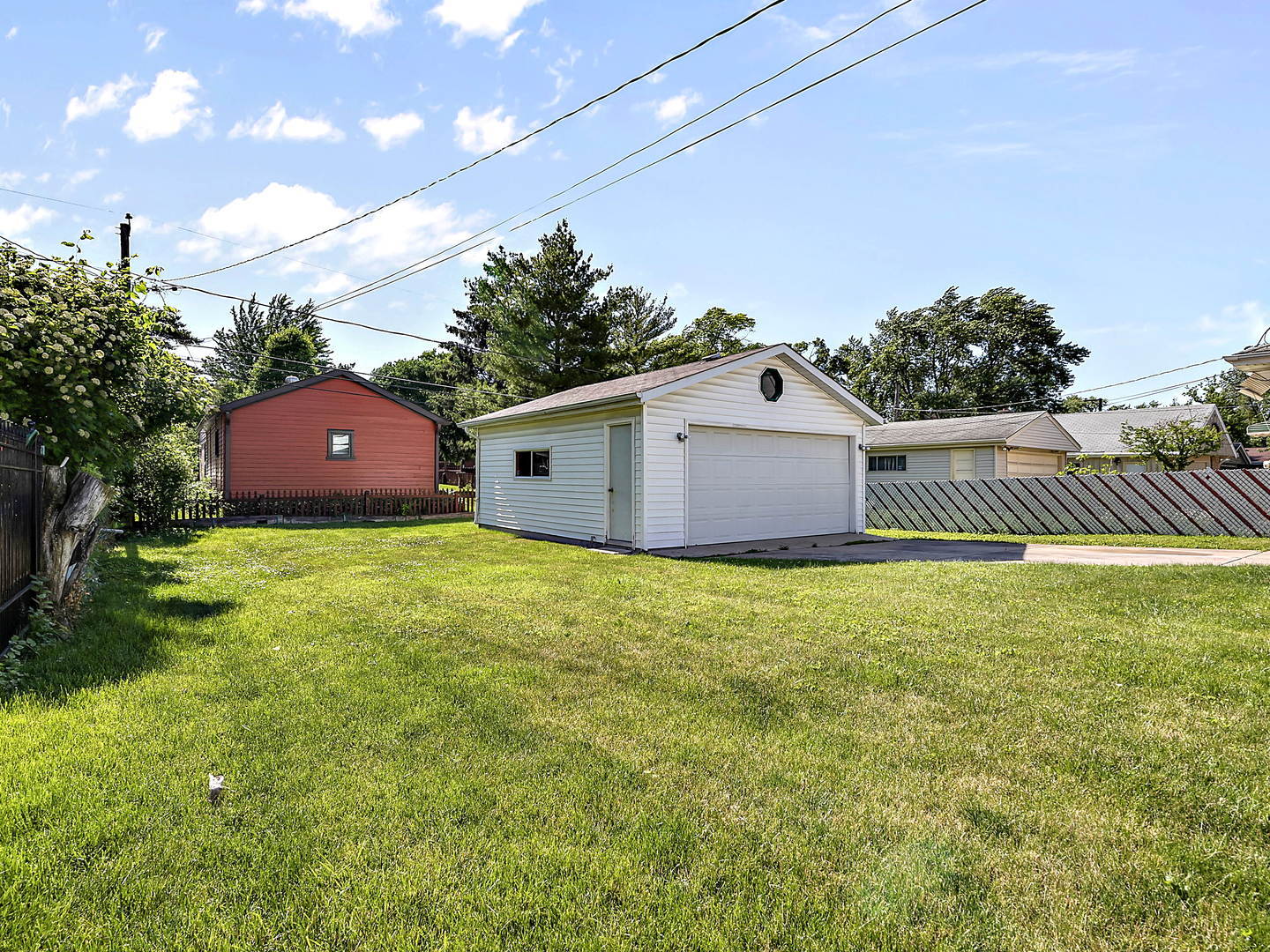 860 Spring Road Elmhurst, IL 60126 - Photo 16 of 17 a view of a backyard