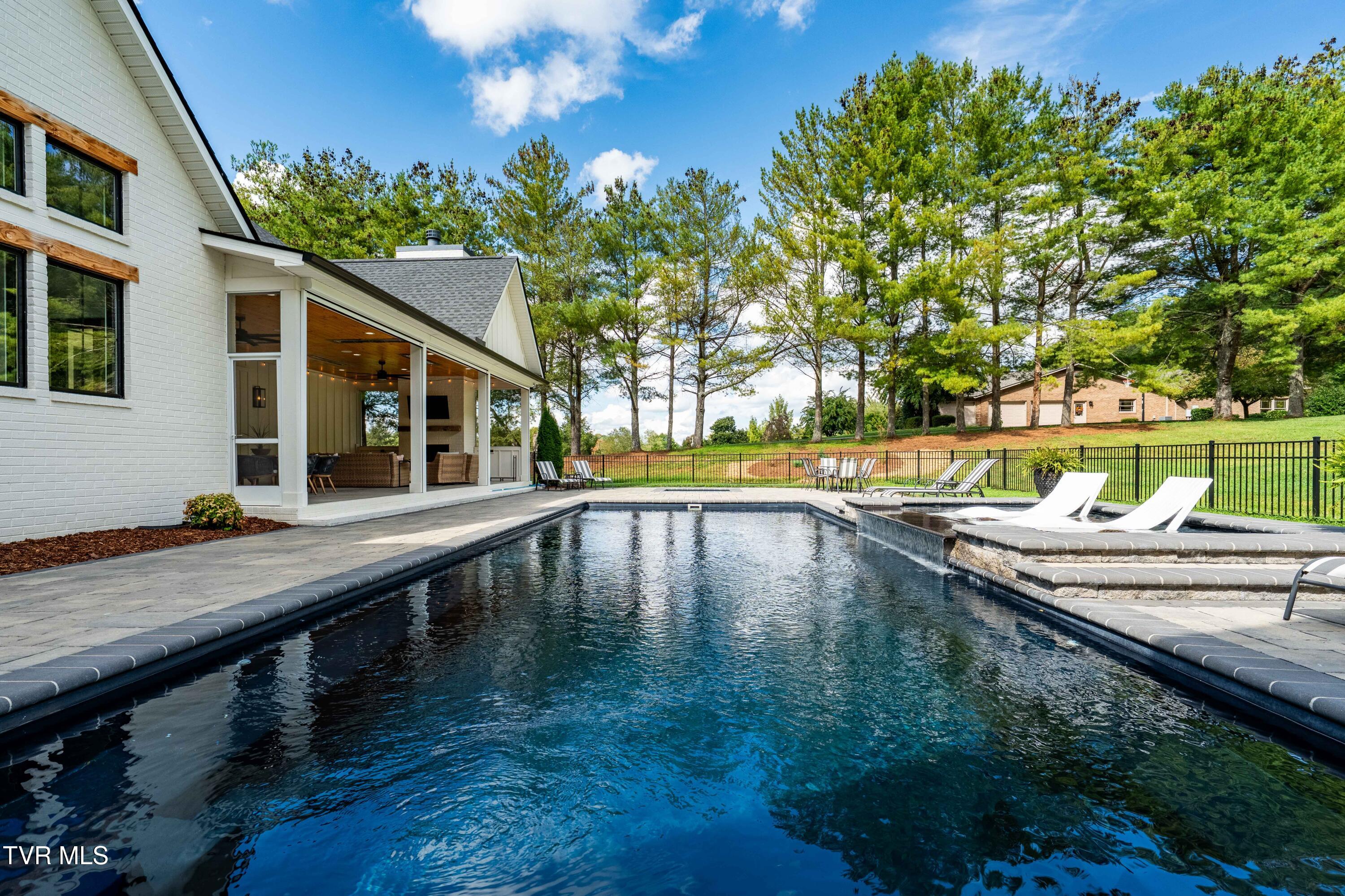 2333 Rock Springs Road Kingsport, TN 37664 - Photo 102 of 165 2333 Rock Springs Road (64 of 169)