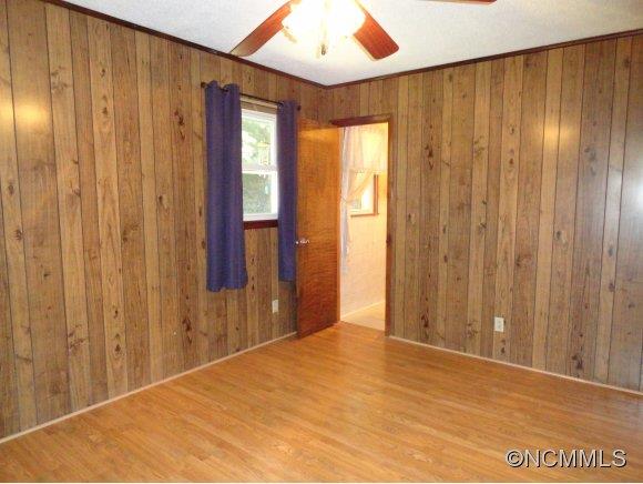 313 Saunook Road Waynesville, NC 28786 - Photo 11 of 22