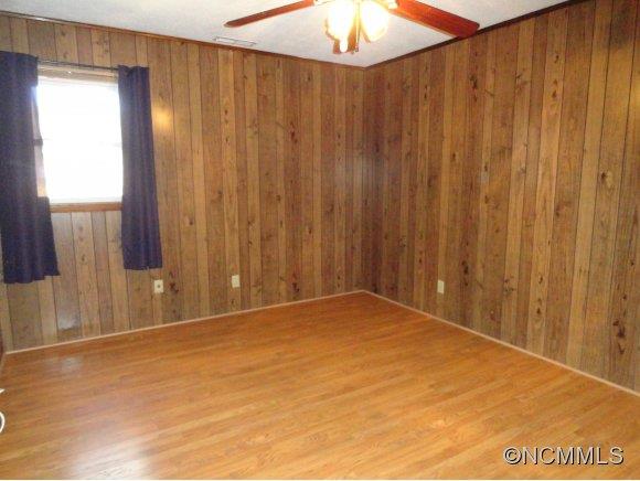 313 Saunook Road Waynesville, NC 28786 - Photo 10 of 22