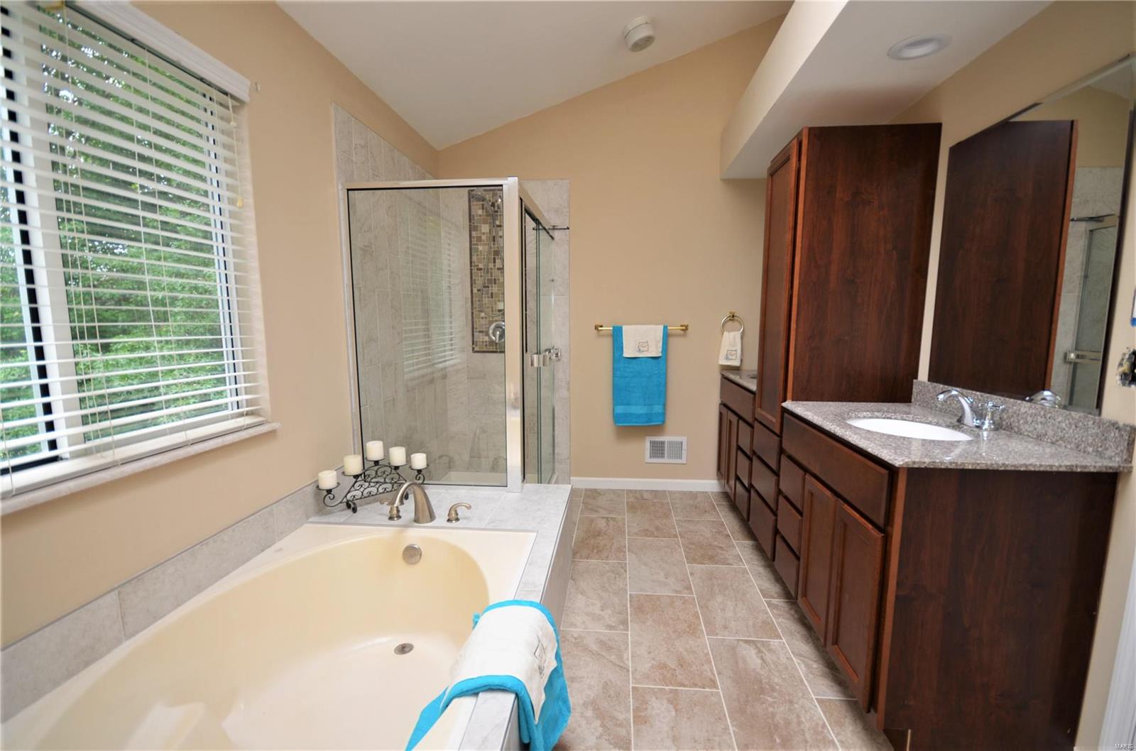 17 Lippizan Road St. Peters, MO 63376 - Photo 8 of 19