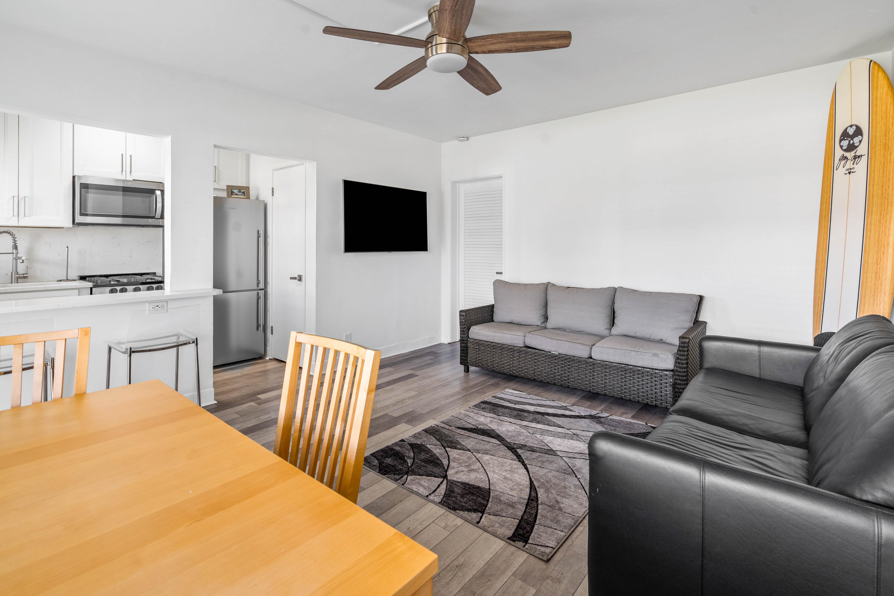 1006 Casuarina Road, Unit 3 Delray Beach, FL 33483 - Photo 5 of 12 007-1006CasuarinaRoad-3-DelrayBeach-FL-3