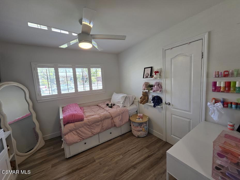 1748 Ahart Street Simi Valley, CA 93065 - Photo 18 of 26