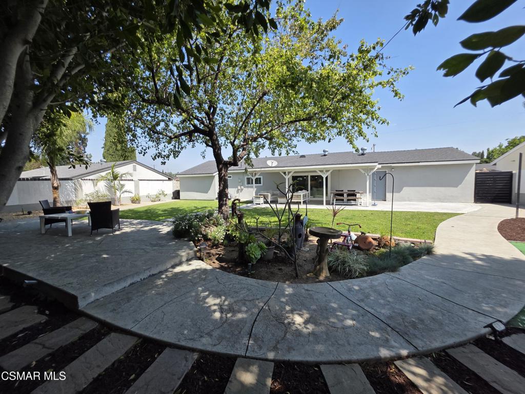 1748 Ahart Street Simi Valley, CA 93065 - Photo 22 of 26