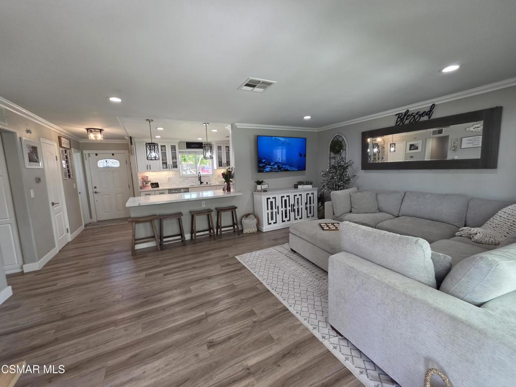 1748 Ahart Street Simi Valley, CA 93065 - Photo 8 of 26