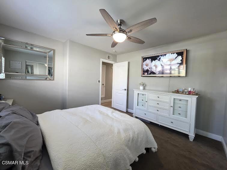 1748 Ahart Street Simi Valley, CA 93065 - Photo 10 of 26