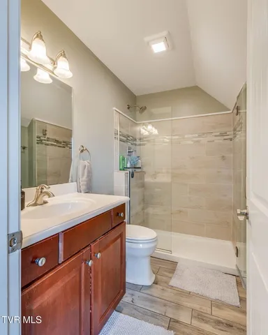 $717,000 | 145 Grande Harbor Way, Blountville, TN 37617