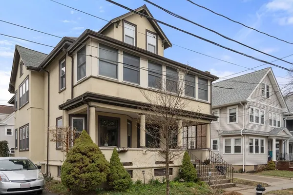 $748,000 | 42 Grafton Street, Unit 1, Arlington, MA 02474