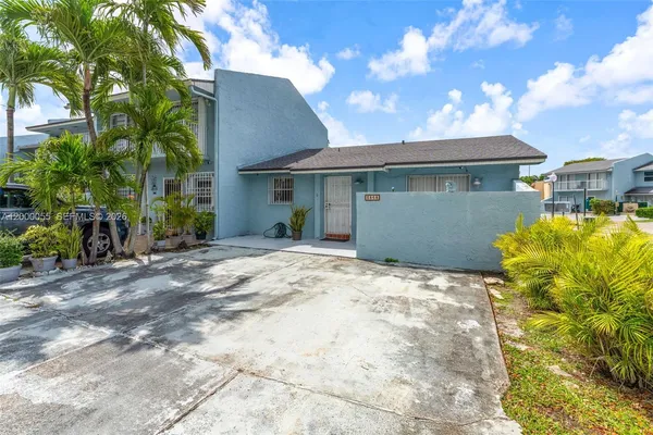 $350,000 | 3868 Southwest 107th Avenue, Unit 511, Miami, FL 33165