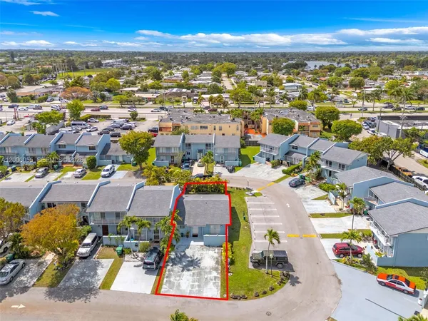 $350,000 | 3868 Southwest 107th Avenue, Unit 511, Miami, FL 33165