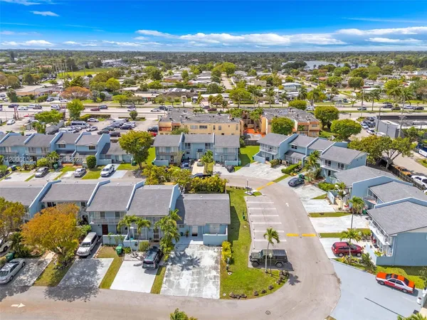 $350,000 | 3868 Southwest 107th Avenue, Unit 511, Miami, FL 33165