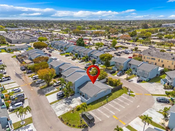 $350,000 | 3868 Southwest 107th Avenue, Unit 511, Miami, FL 33165