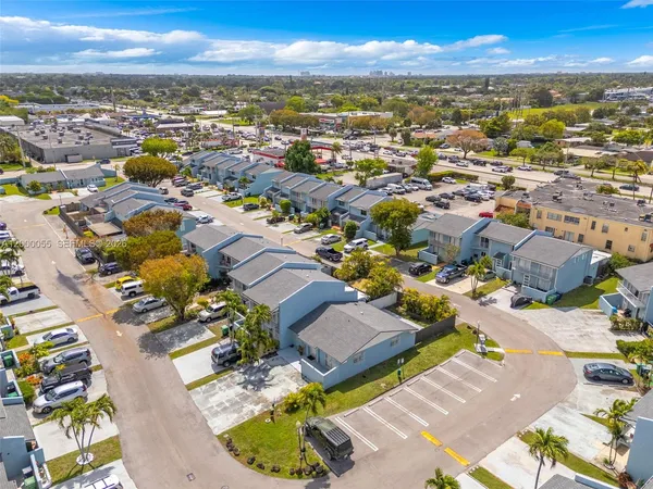 $350,000 | 3868 Southwest 107th Avenue, Unit 511, Miami, FL 33165