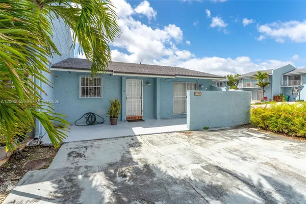 $350,000 | 3868 Southwest 107th Avenue, Unit 511, Miami, FL 33165