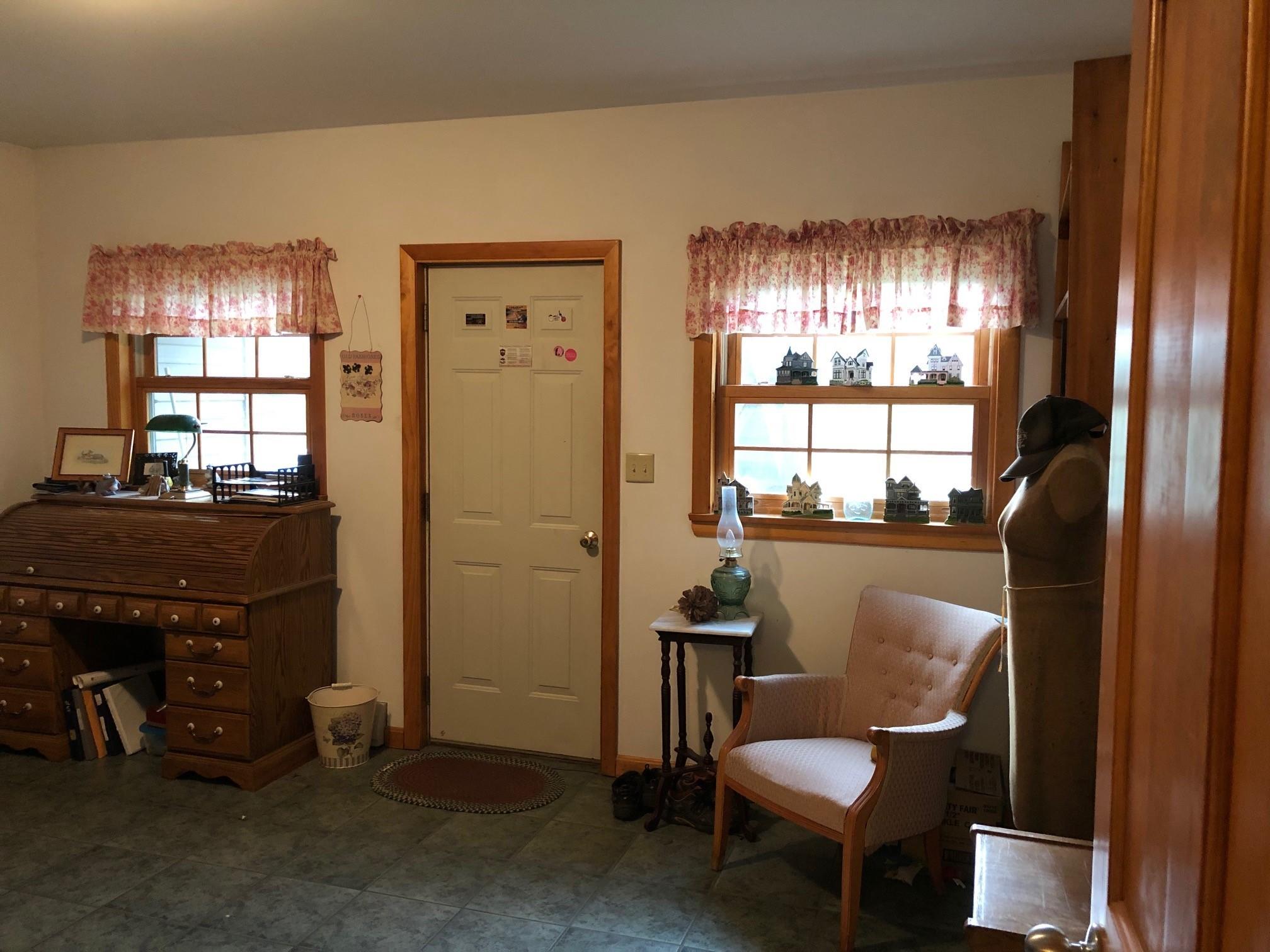 462 South Rumford Road Rumford, ME 04276 - Photo 15 of 68 Entryway