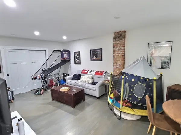 $9,500 | 54 Telegraph Street, Boston, MA 02127