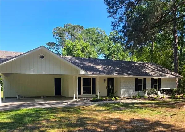 $2,300 | 22294 Fletcher Road, Ponchatoula, LA 70454