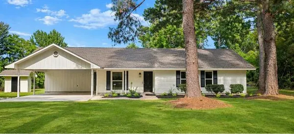 $2,300 | 22294 Fletcher Road, Ponchatoula, LA 70454