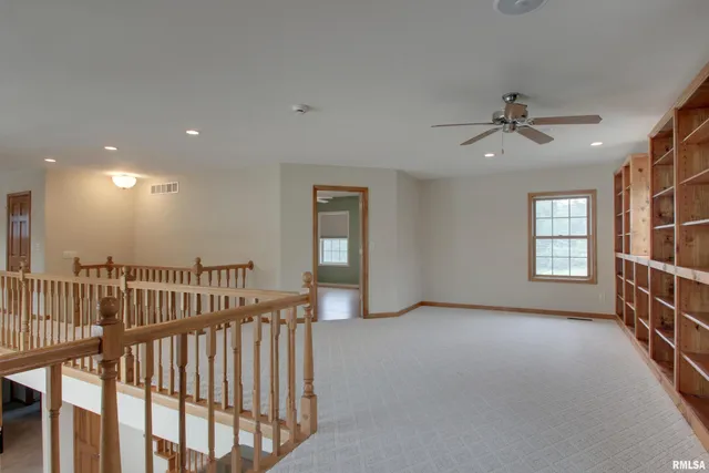 $522,500 | 900 Lucinda Lane, Quincy, IL 62305