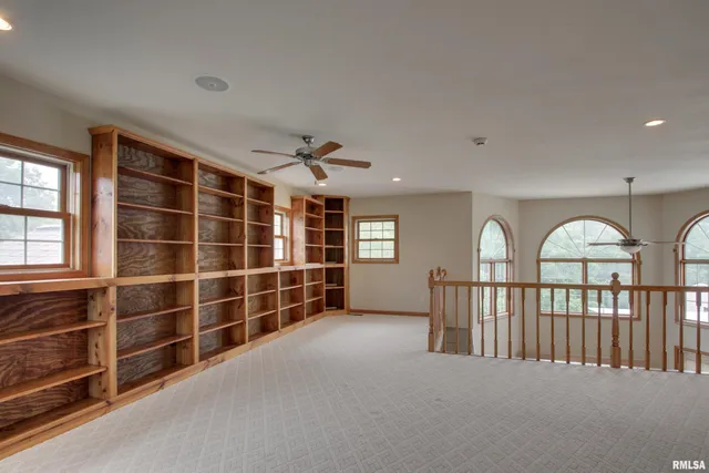 $522,500 | 900 Lucinda Lane, Quincy, IL 62305