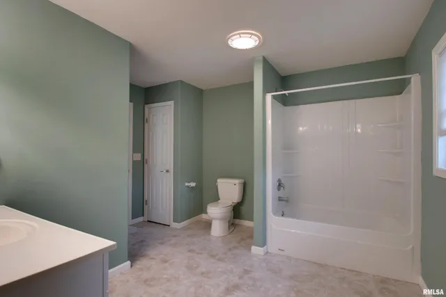 $522,500 | 900 Lucinda Lane, Quincy, IL 62305