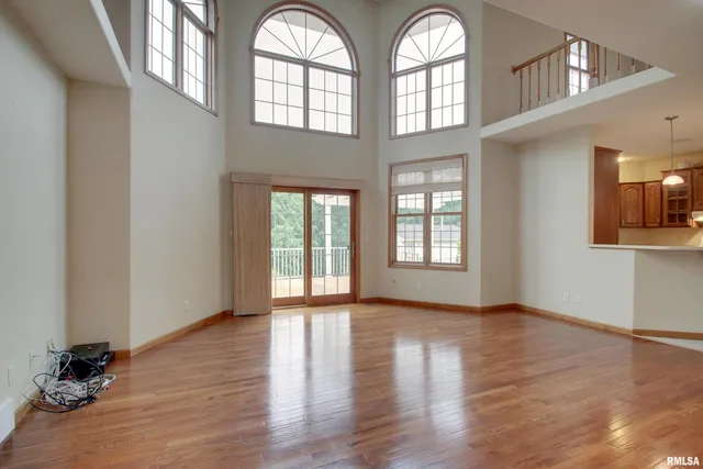 $522,500 | 900 Lucinda Lane, Quincy, IL 62305