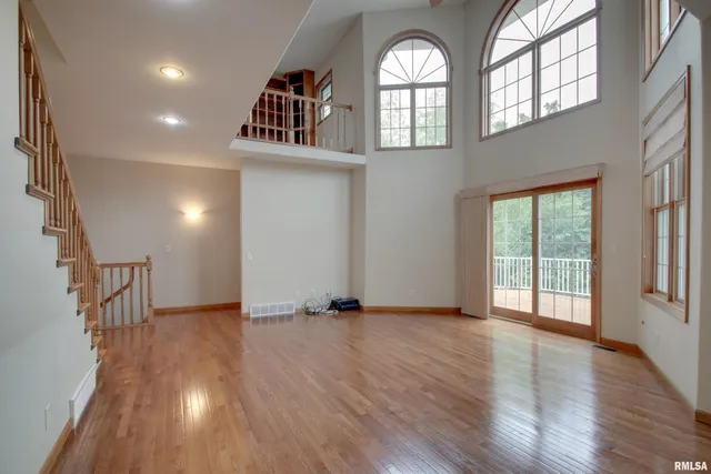 $522,500 | 900 Lucinda Lane, Quincy, IL 62305