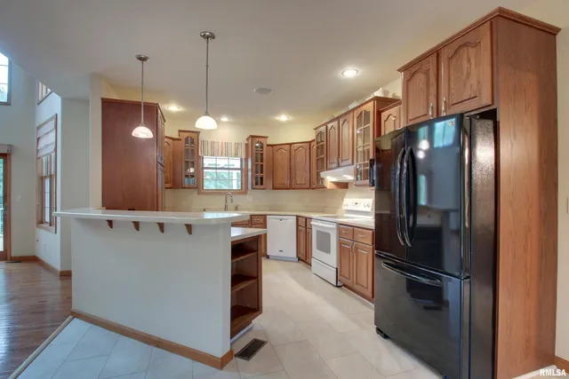 $522,500 | 900 Lucinda Lane, Quincy, IL 62305