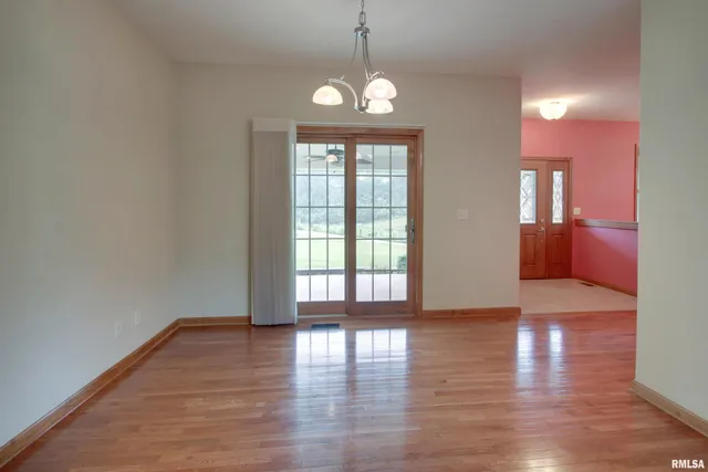 $522,500 | 900 Lucinda Lane, Quincy, IL 62305