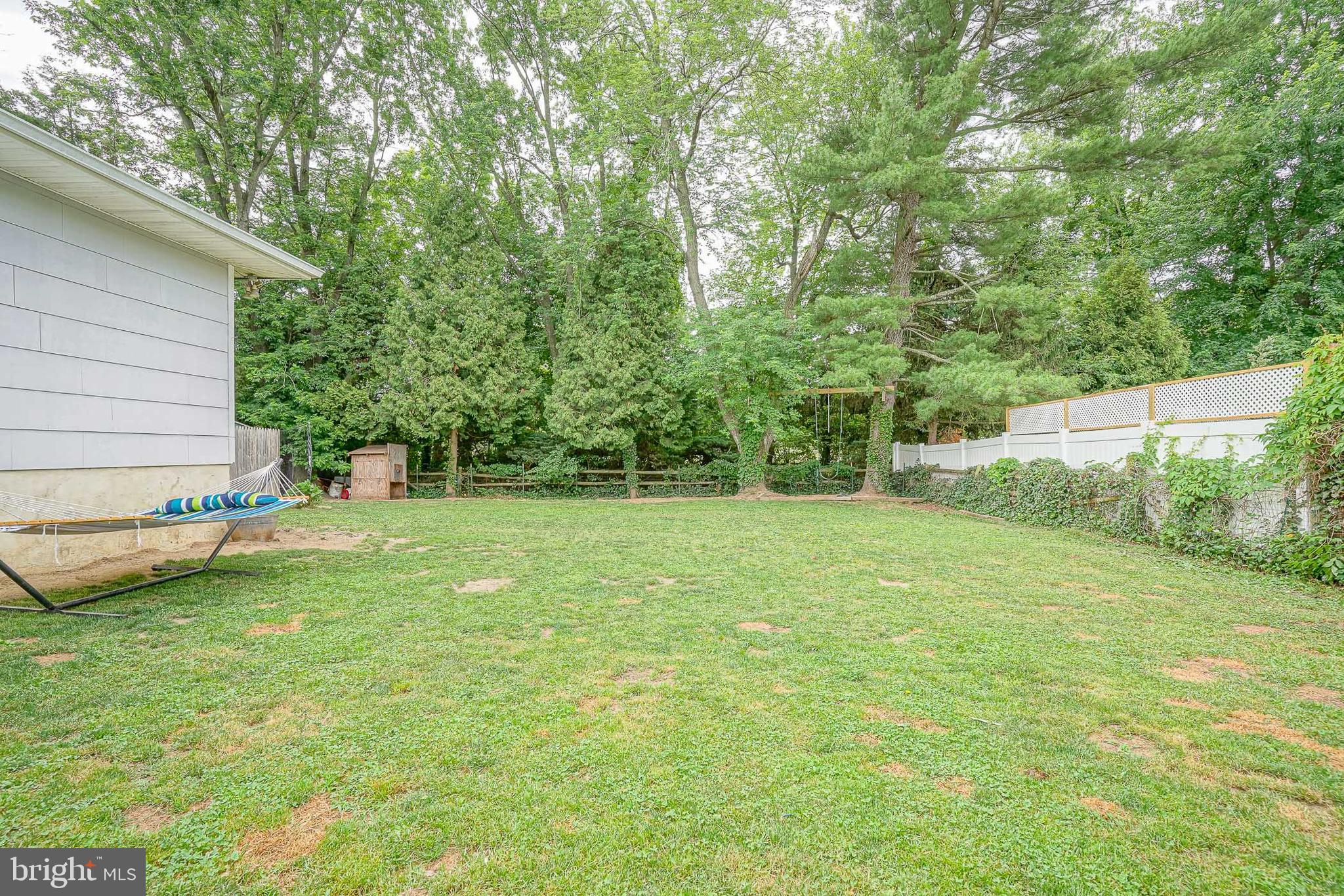 47 Bryant Road Blackwood, NJ 08012 - Photo 19 of 21 a view of a backyard with a garden