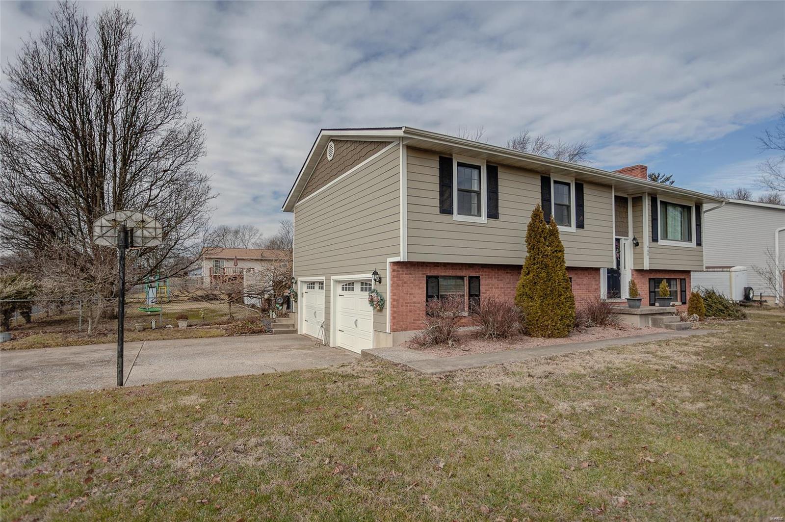 400 Riggin Road Troy, IL 62294 - Photo 3 of 53