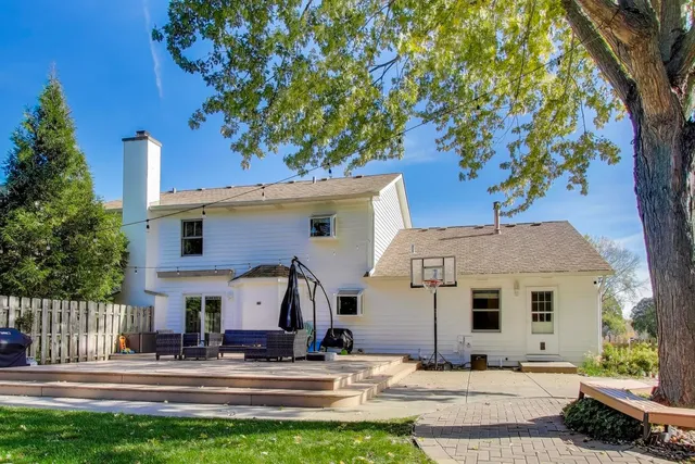 $519,000 | 402 Hankes Road, Sugar Grove, IL 60554