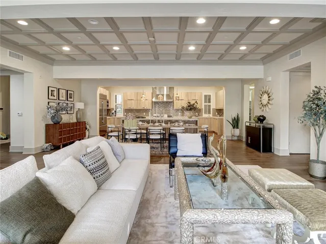 $3,100,000 | 112 South Orange Grove Boulevard, Unit 109, Pasadena, CA 91105