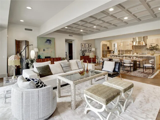 $3,100,000 | 112 South Orange Grove Boulevard, Unit 109, Pasadena, CA 91105