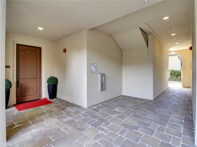 $3,100,000 | 112 South Orange Grove Boulevard, Unit 109, Pasadena, CA 91105