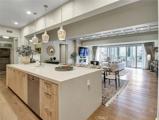 $3,100,000 | 112 South Orange Grove Boulevard, Unit 109, Pasadena, CA 91105