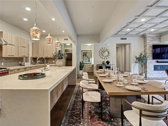 $3,100,000 | 112 South Orange Grove Boulevard, Unit 109, Pasadena, CA 91105