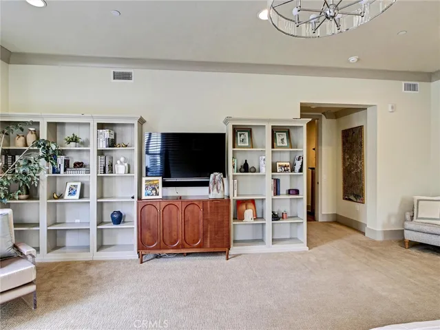 $3,100,000 | 112 South Orange Grove Boulevard, Unit 109, Pasadena, CA 91105
