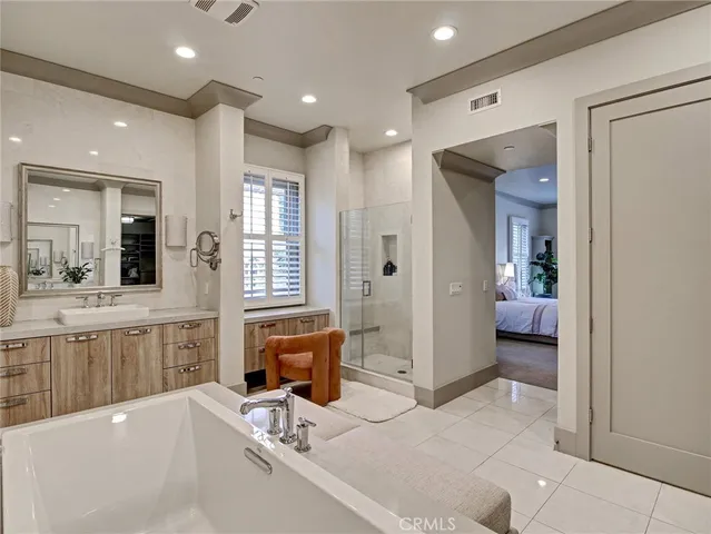 $3,100,000 | 112 South Orange Grove Boulevard, Unit 109, Pasadena, CA 91105