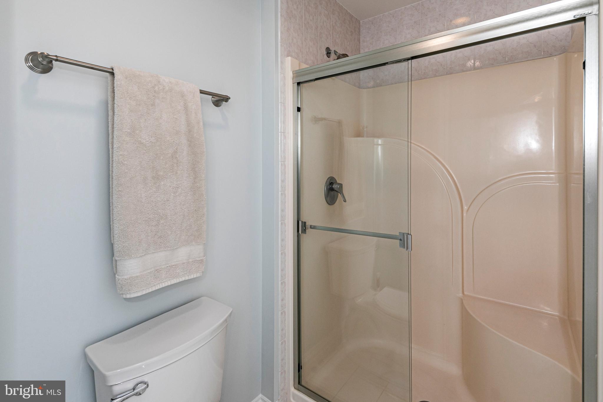 6 Nelson Ridge Road Princeton, NJ 08540 - Photo 28 of 41 a bathroom with a shower and a toilet