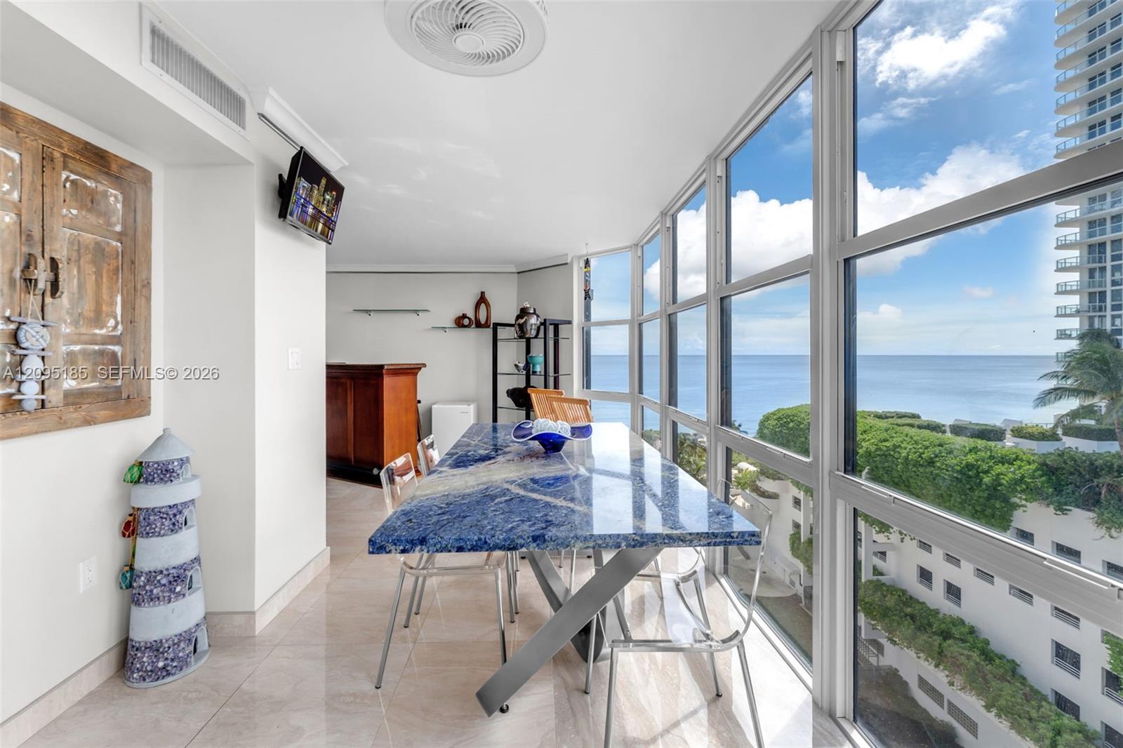 6423 Collins Avenue, Unit 901 Miami Beach, FL 33141 - Photo 9 of 30 Gallery Image 9