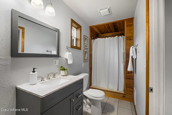 $650,000 | 526 Mountain View Road, Clark Fork, ID 83811