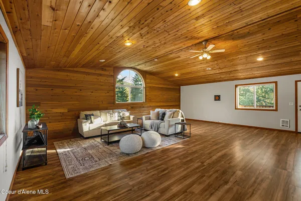 $650,000 | 526 Mountain View Road, Clark Fork, ID 83811