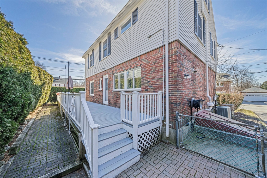 93 Lincoln Road Medford, MA 02155 - Photo 4 of 32