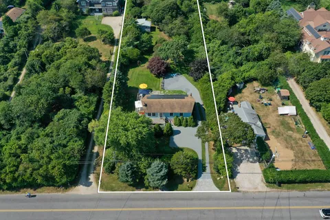 $3,700,000 | 32 Ditch Plains Road, Montauk, NY 11954