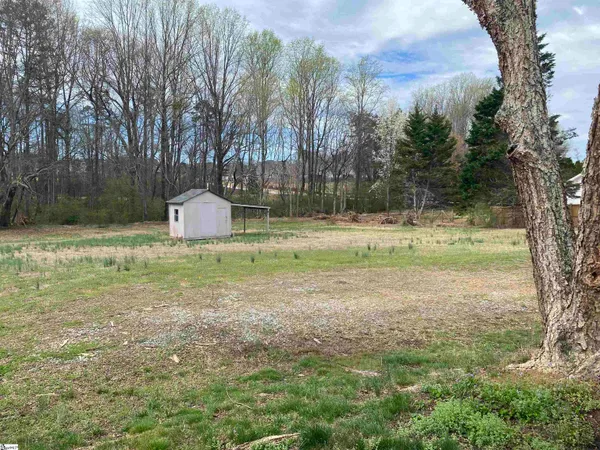 $2,600 | 426 Anderson Ridge Road, Greer, SC 29651