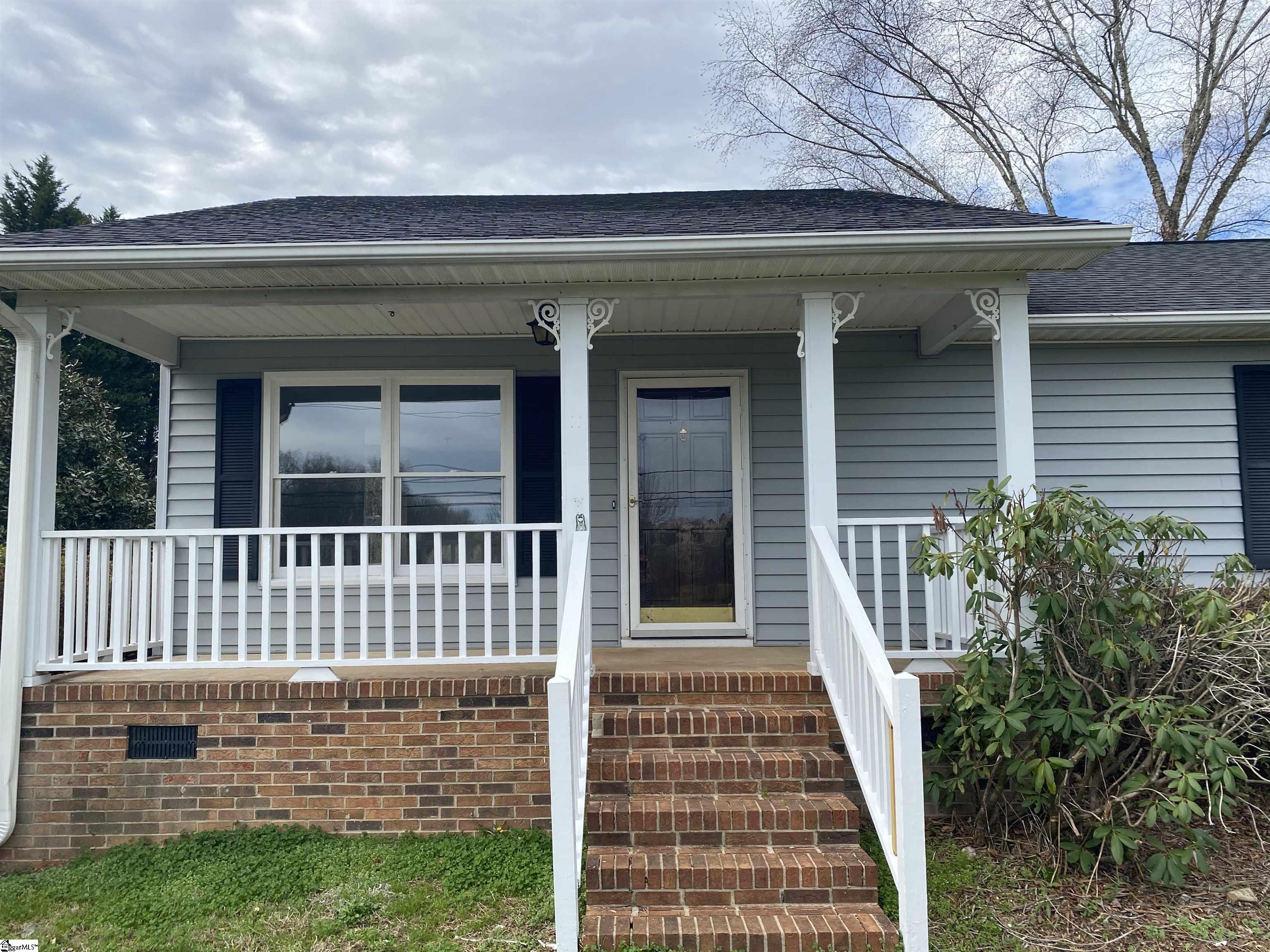 426 Anderson Ridge Road Greer, SC 29651 - Photo 3 of 15