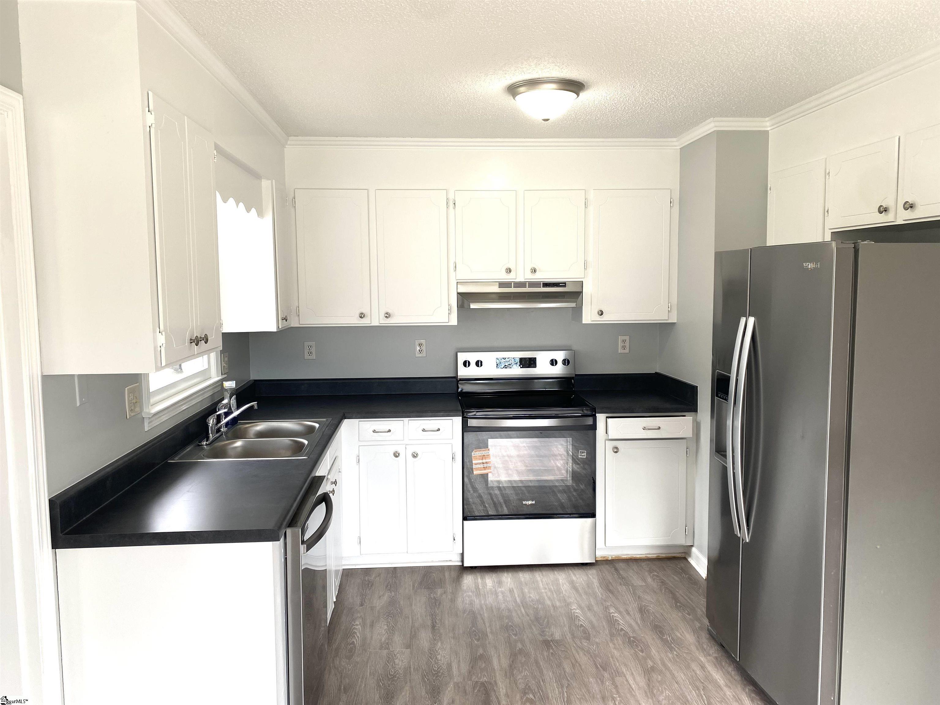 426 Anderson Ridge Road Greer, SC 29651 - Photo 4 of 15